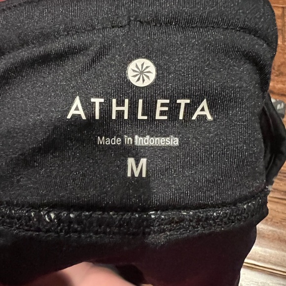 Athleta short size medium - Picture 3 of 3
